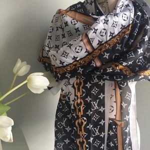 Louis Vuitton Scarf